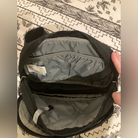 The North Face Roo Fanny Waist Lumbar Pack Black condition is great - Picture 3 of 4